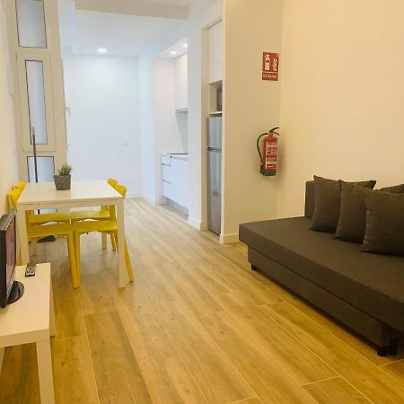 Moncloa-Uni. Complutense Apartamentos Madrid Esterno foto